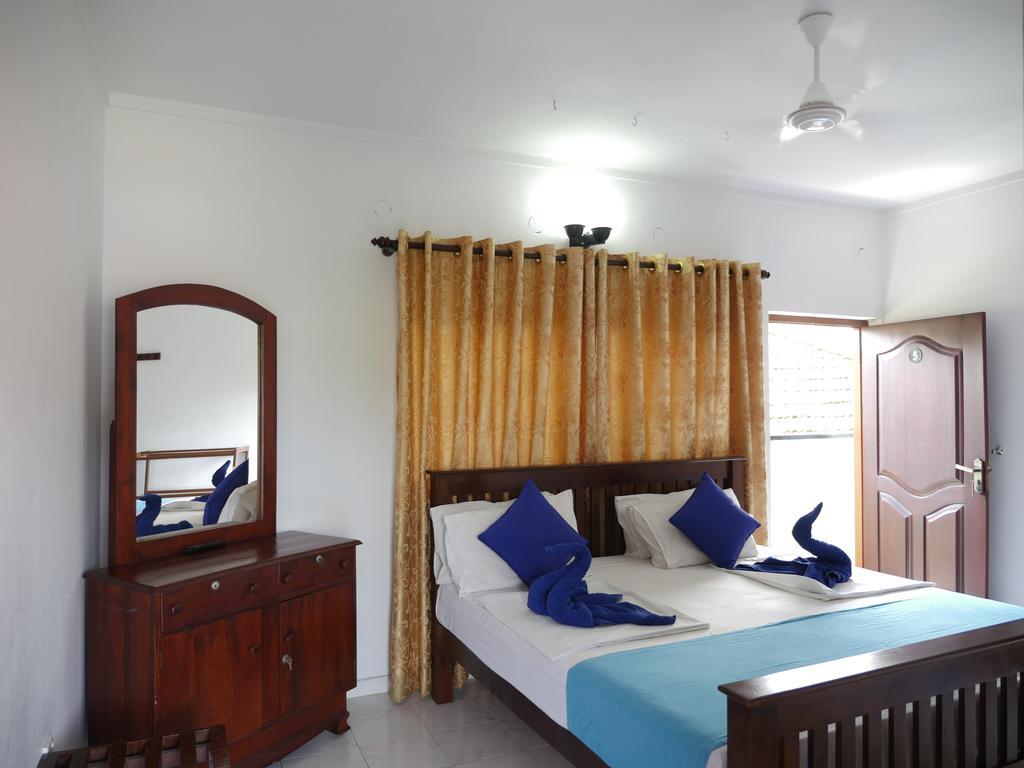Ocean View Tourist Guest House At Negombo Beach Near The Airport Eksteriør bilde