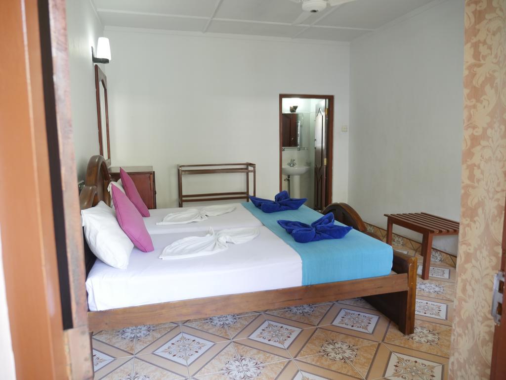 Ocean View Tourist Guest House At Negombo Beach Near The Airport Eksteriør bilde