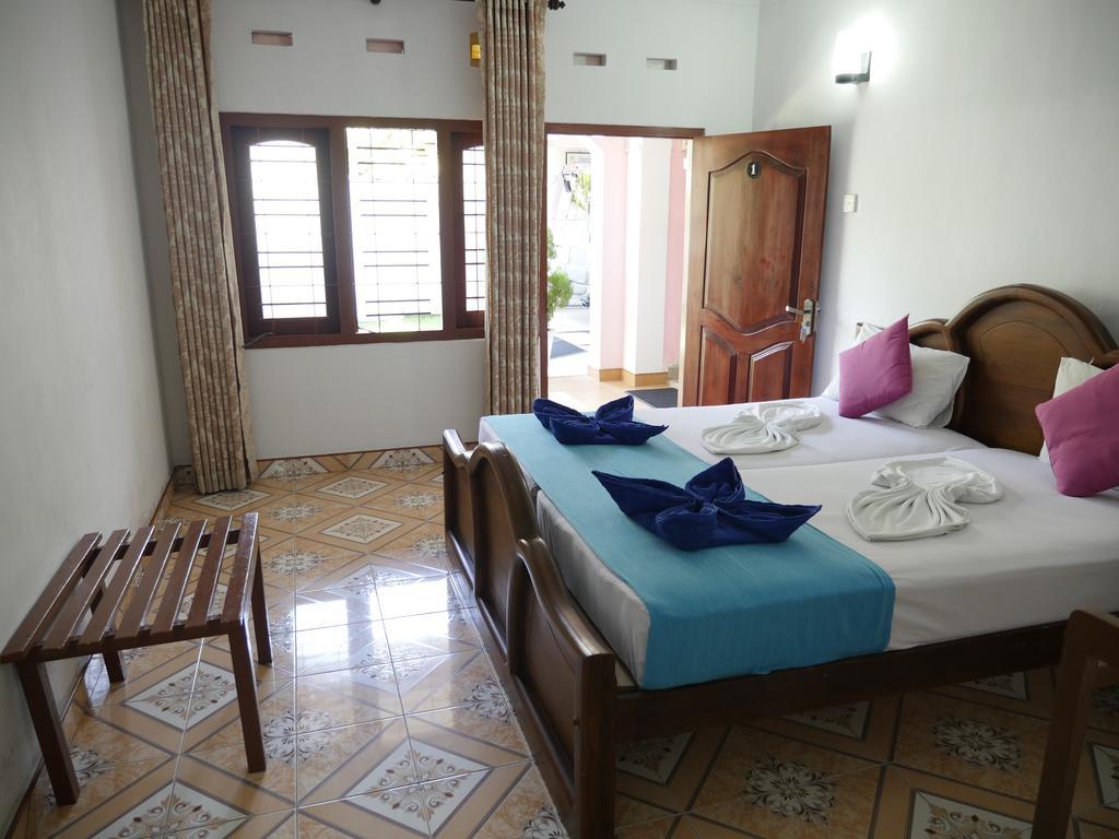 Ocean View Tourist Guest House At Negombo Beach Near The Airport Eksteriør bilde