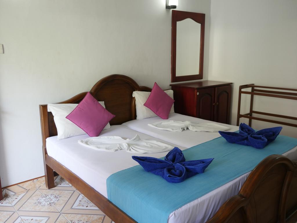 Ocean View Tourist Guest House At Negombo Beach Near The Airport Eksteriør bilde
